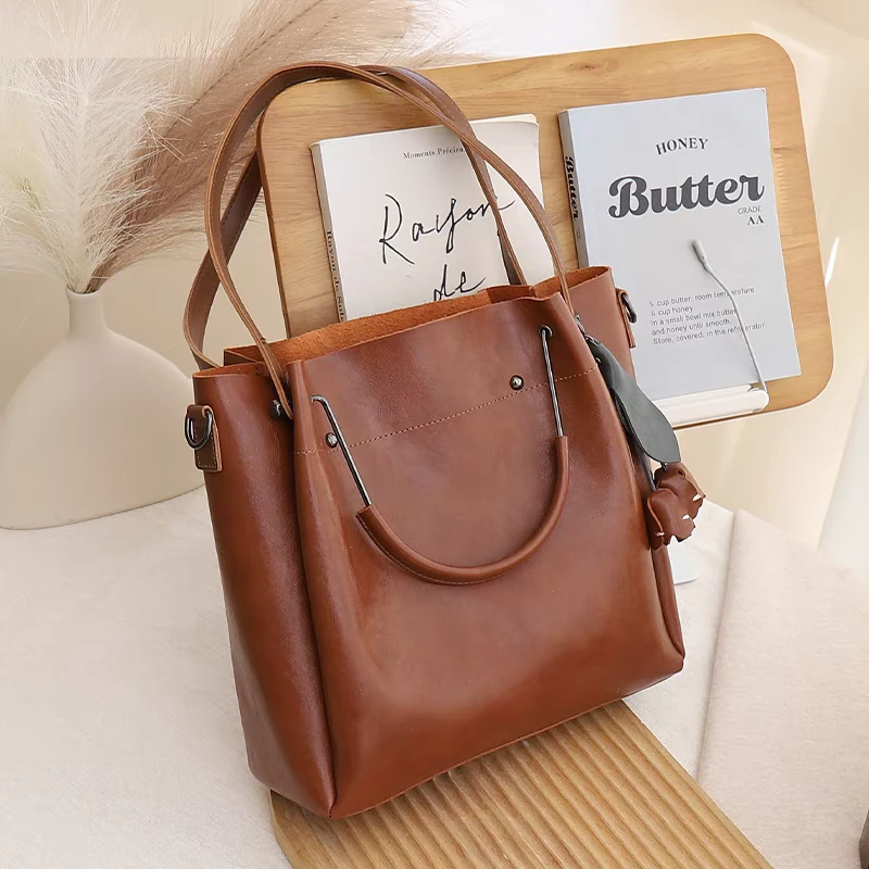 爆款油蜡牛皮女包复古百搭多隔层大容量真皮托特包水桶包单肩手提