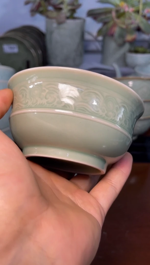 瓷微瑕4.5英寸海浪碗一只