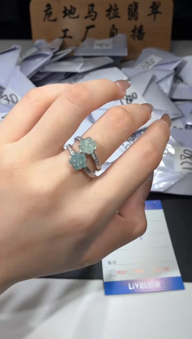 颈饰未镶嵌翡翠天然翡翠A货吊坠多样发一