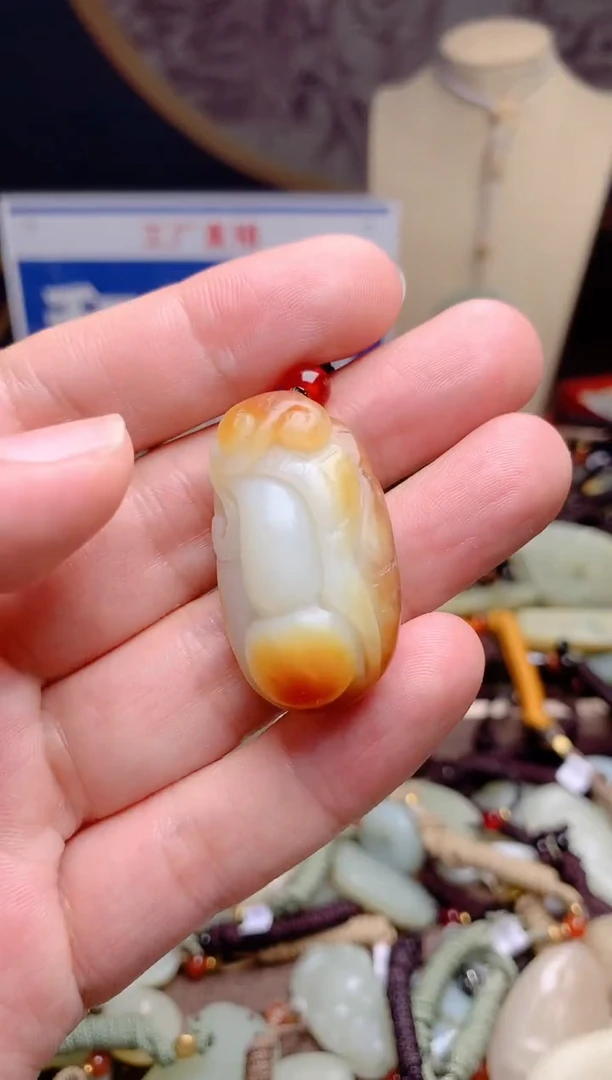 和田玉未镶嵌颈饰1