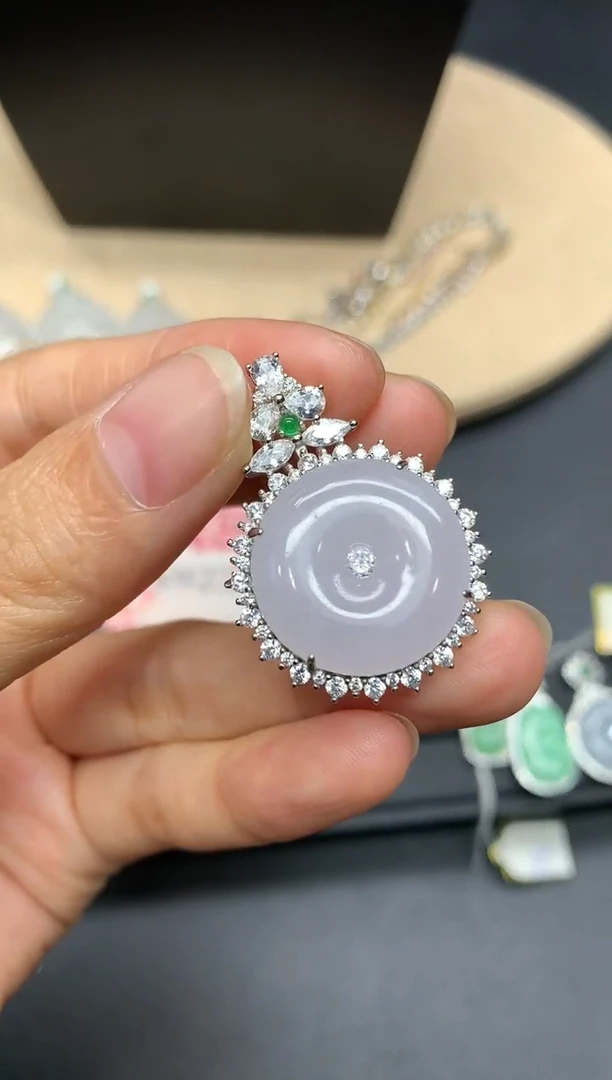 【闪购商品】翡翠吊坠(不含链)银S925镶嵌平安扣【无服务费】