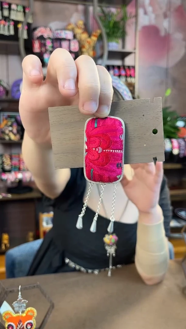 织绣民族风手工非遗老绣饰品157