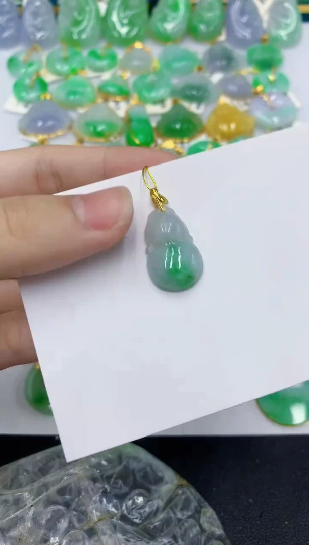 颈饰未镶嵌翡翠 翡翠