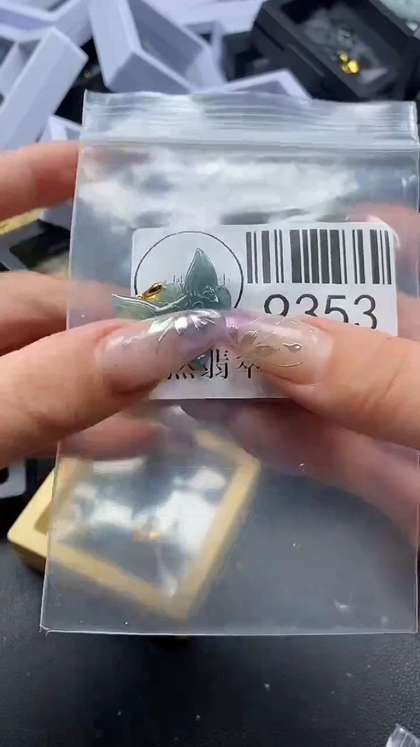 吊坠(不含链)未镶嵌翡翠9353