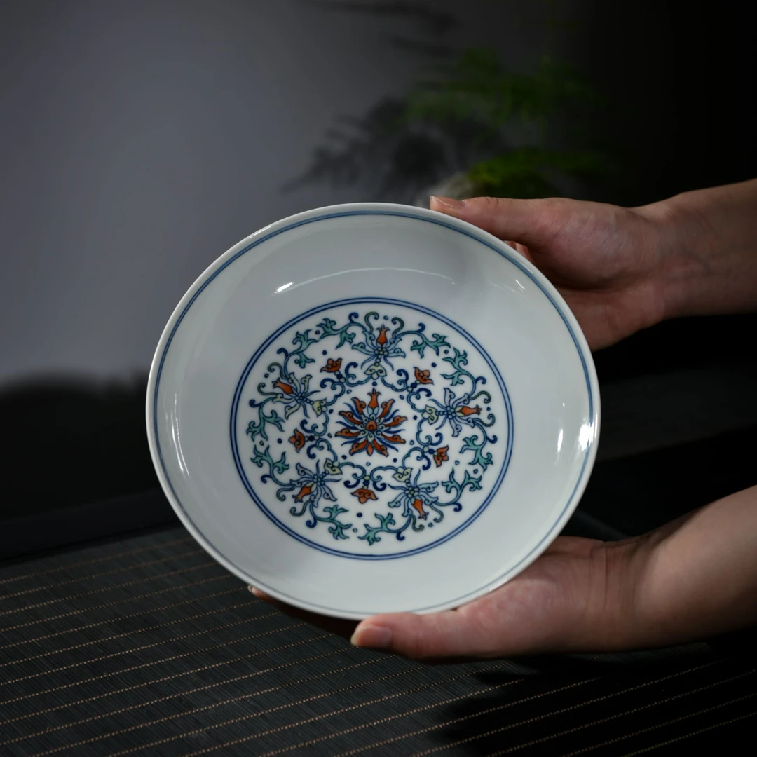 古古景德镇瓷器溯源行 斗彩缠枝莲壶承  直径18.5——TXH-E0018