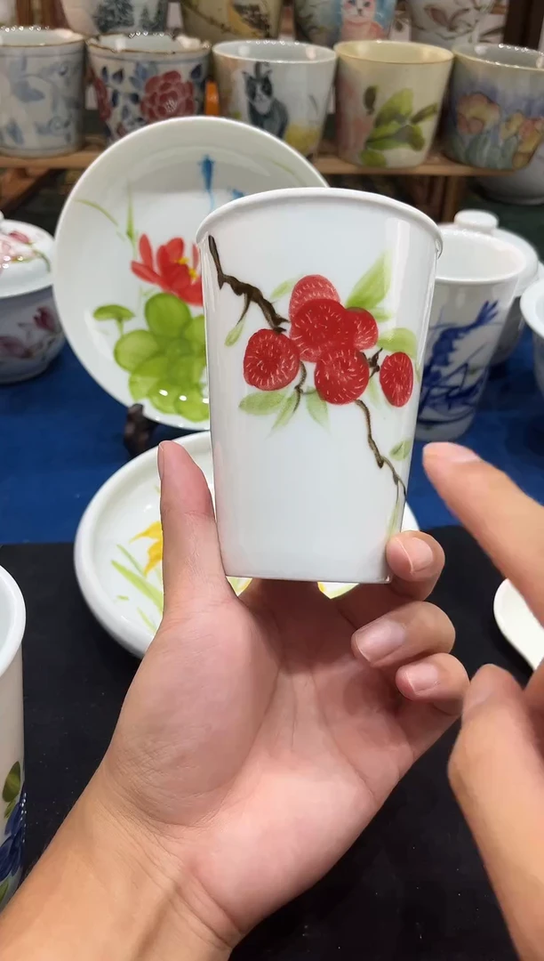 白瓷景德镇高温釉下手工手绘高白泥陶瓷可乐杯杨梅