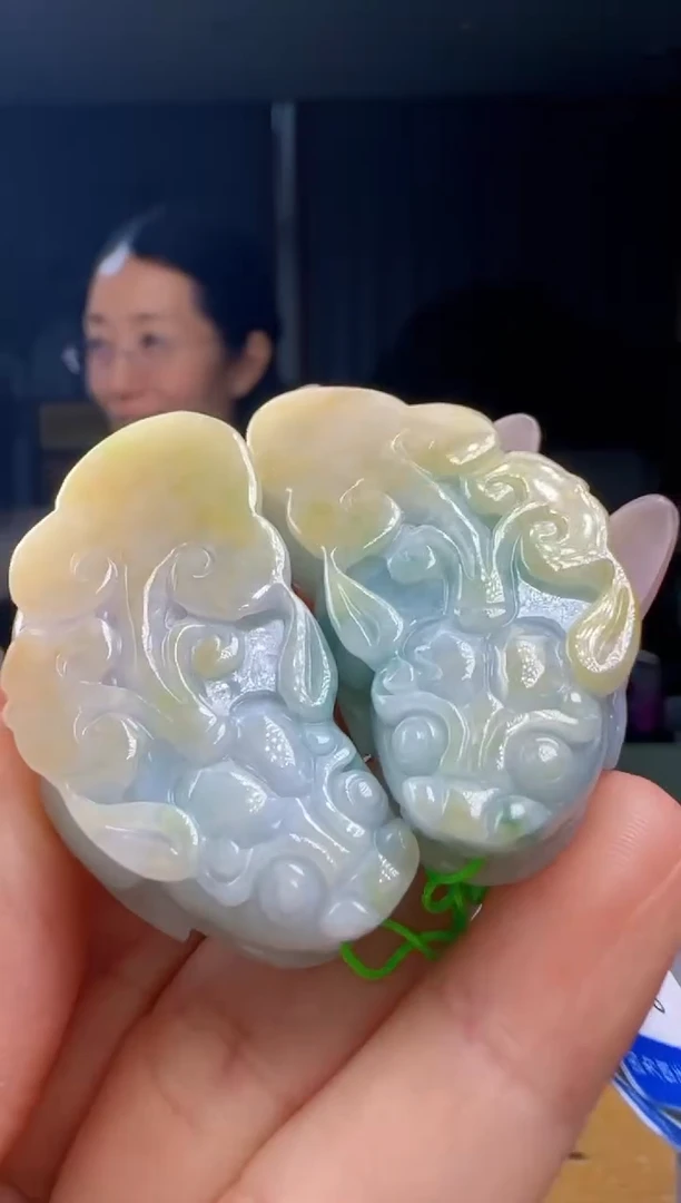 翡翠未镶嵌颈饰一对YJ@@60B7J17764