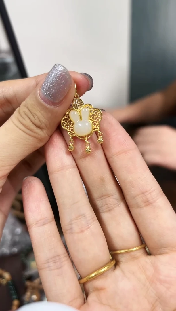 和田玉未镶嵌吊坠(不含链)兔兔吊坠