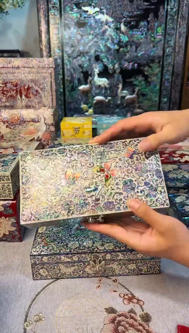 黑金鲍底·弘贝雅螺钿漆器文化馆