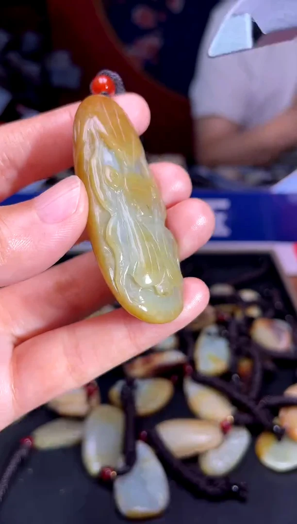 和田玉未镶嵌挂件1