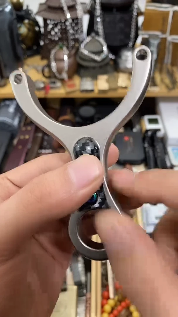 瓷片闪购商品  如图所示