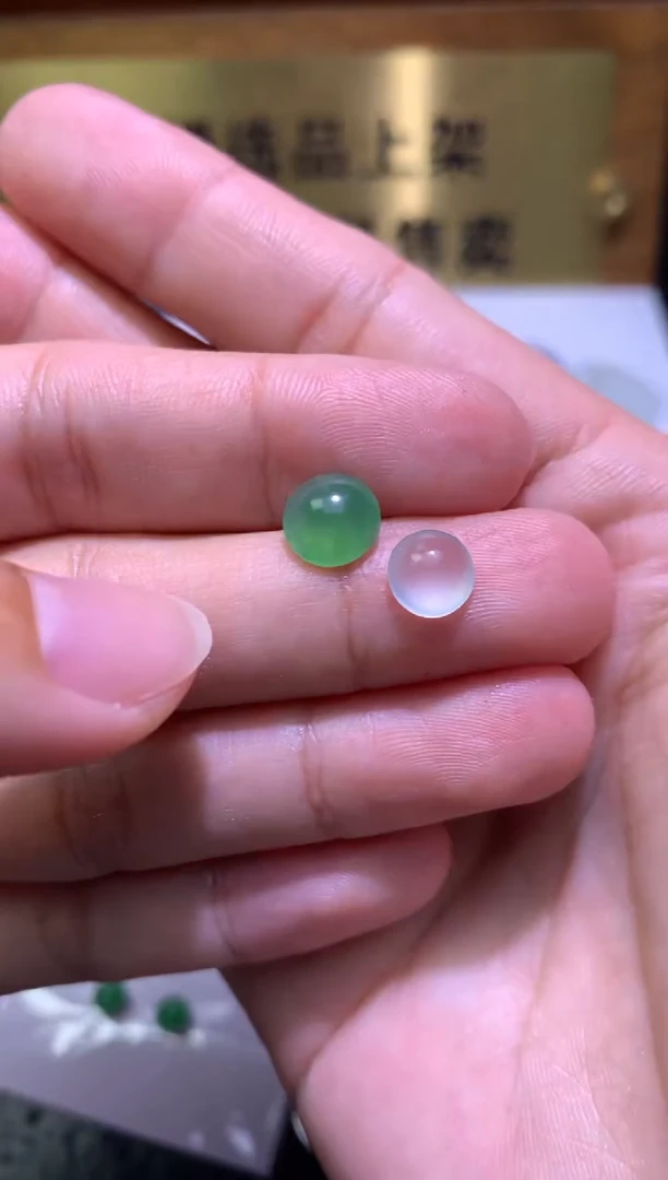 未镶嵌定制翡翠牵****步毛货