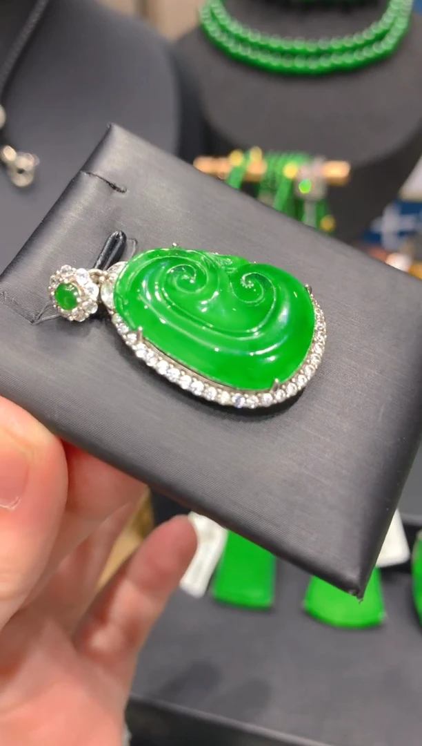 颈饰银S925镶嵌翡翠13一季