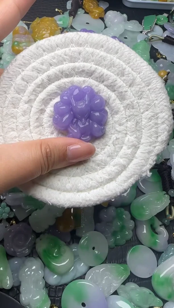 颈饰未镶嵌翡翠缅甸翡翠吊坠