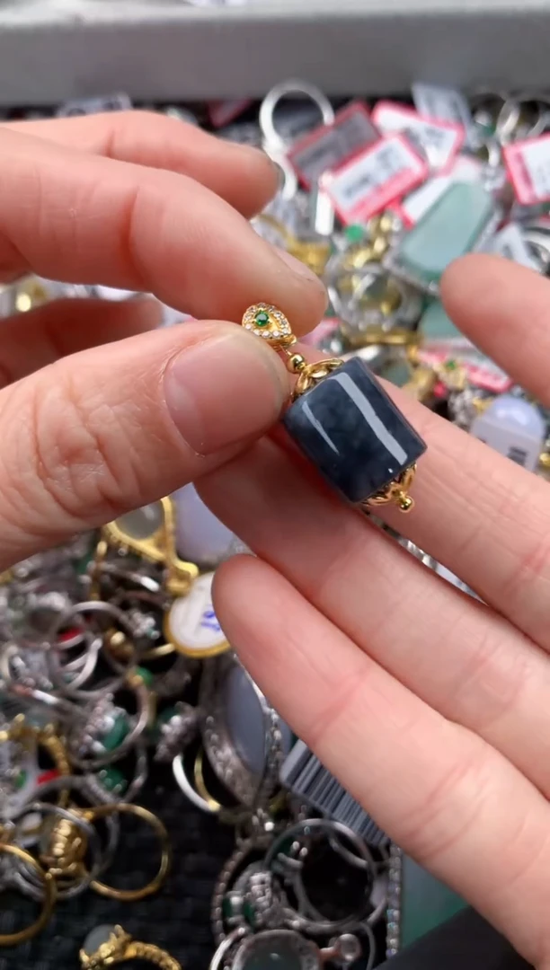 银S925镶嵌戒指翡翠3      3