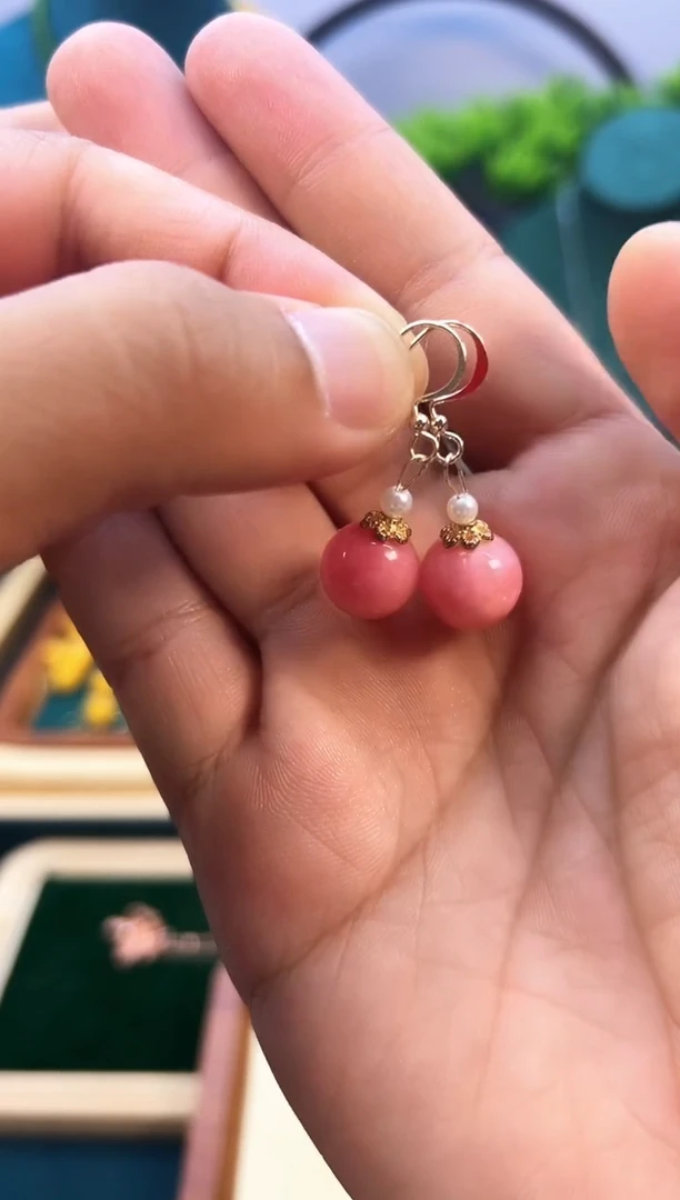 菱锰矿（红纹石）14K金镶嵌耳钉E423