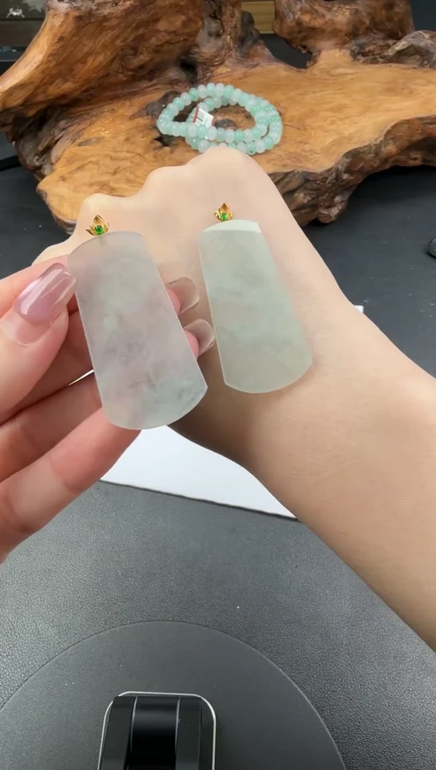 吊坠(不含链)18K金镶嵌翡翠翡翠饰品（多样性发货一件）-49