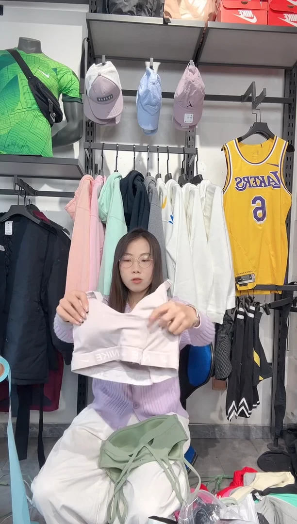 1345   编码 瑕疵款直播间过款为准 尺码 M