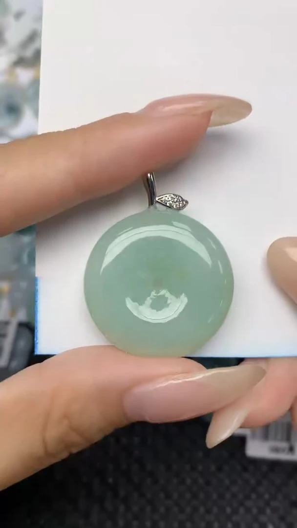 翡翠未镶嵌颈饰天然翡翠a货