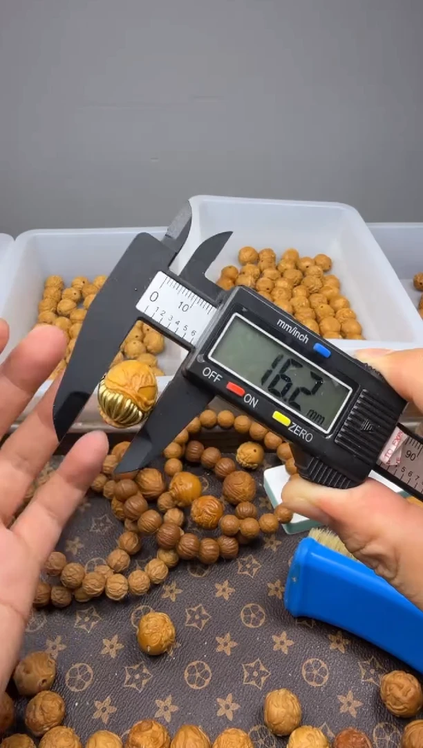 吊坠猴头核桃面具 重工
