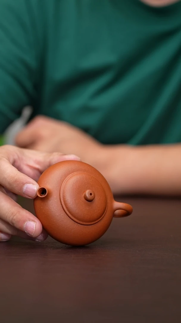 茶壶紫砂原矿 宝山红黄泥 扁西施