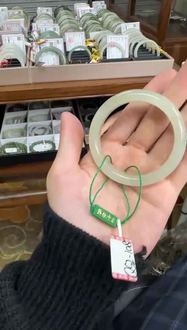 未镶嵌手镯和田玉52