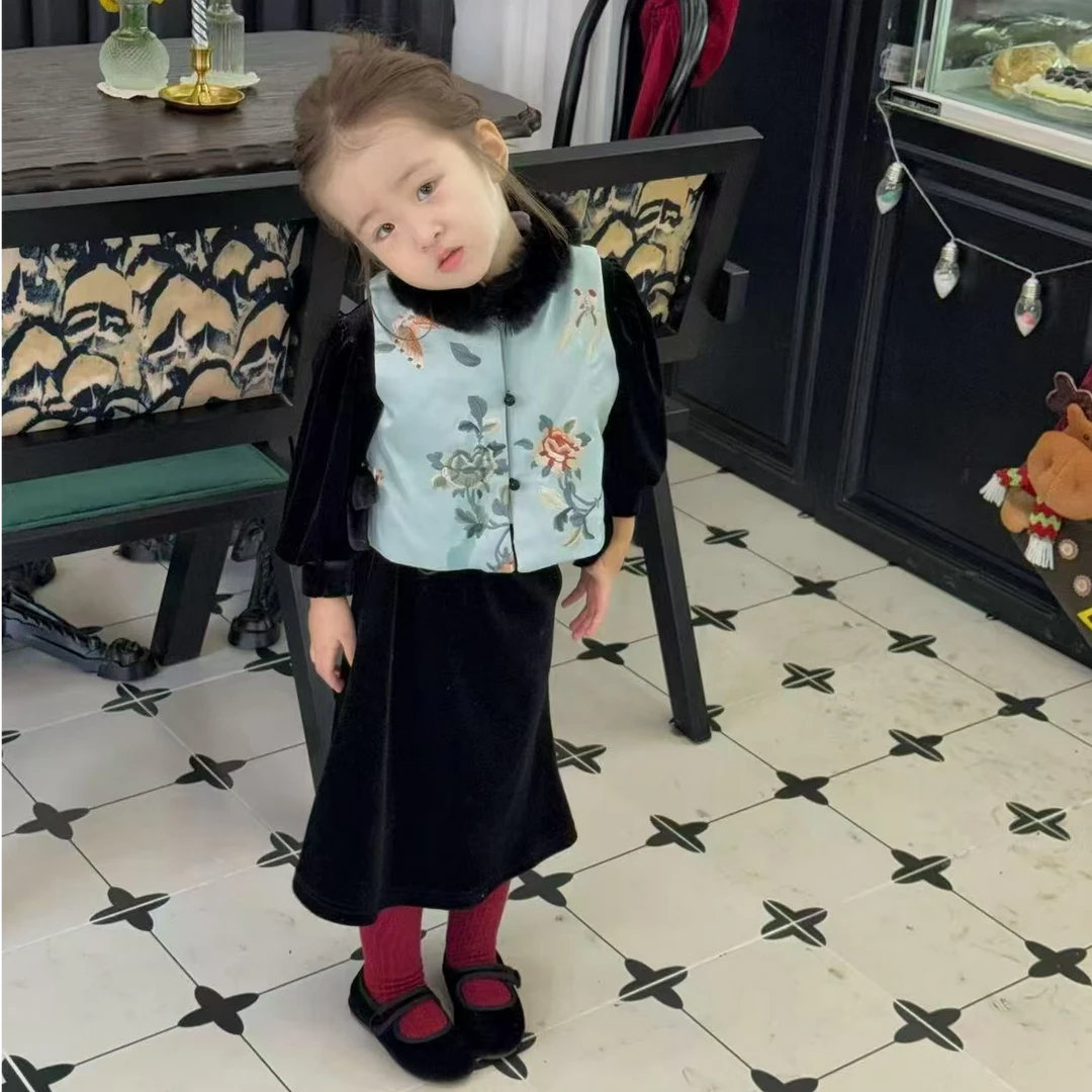 壹妈童装女童新年战袍秋冬儿童洋气新中式夹棉马甲丝绒上衣半身裙