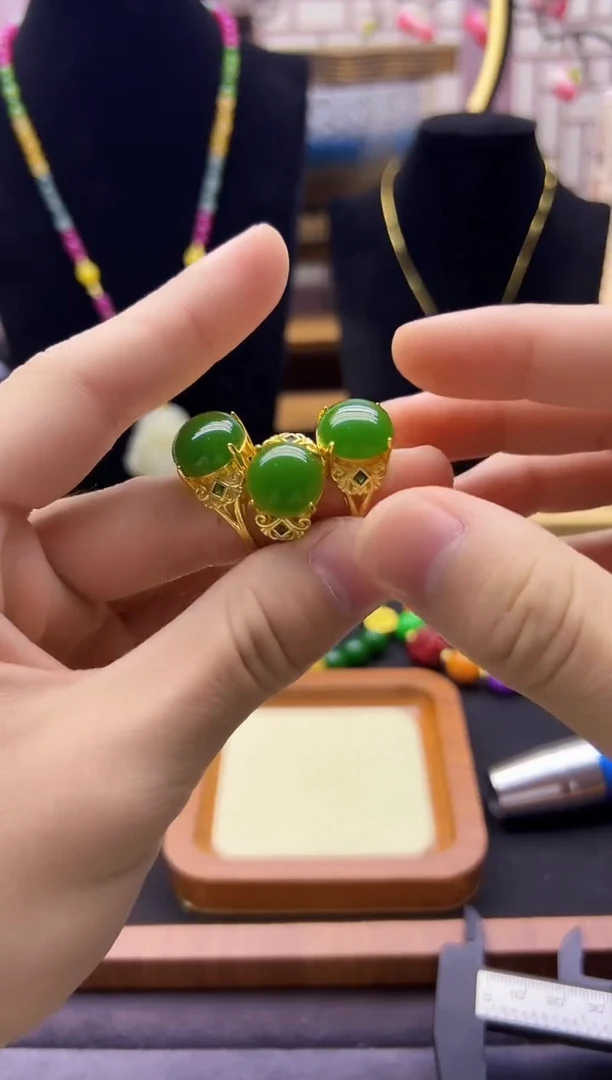 【闪购商品】和田玉耳饰14K金镶嵌J04