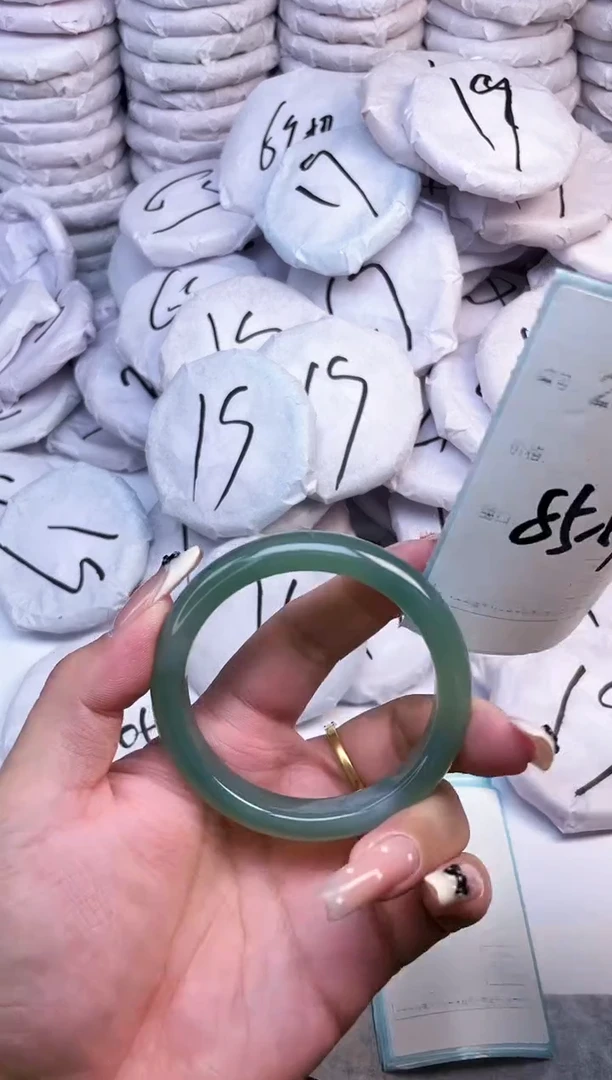 手镯玛瑙/玉髓未镶嵌208