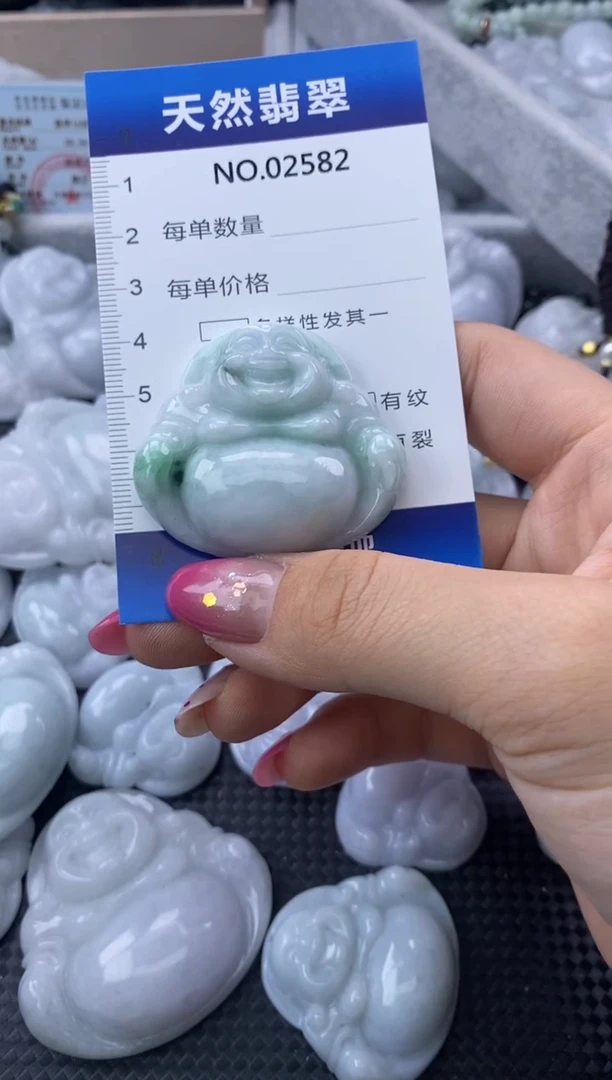 翡翠未镶嵌颈饰缅甸A货翡翠02582