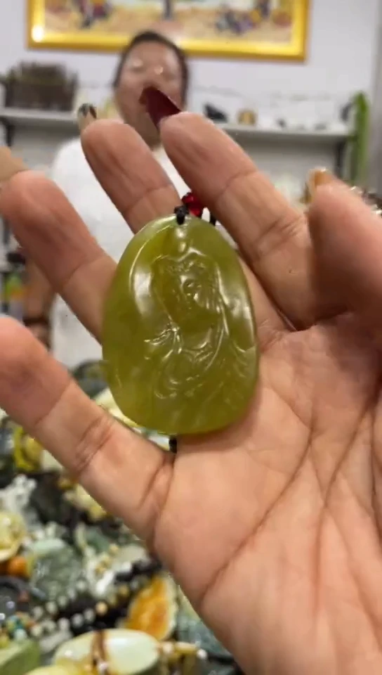未镶嵌岫玉吊坠