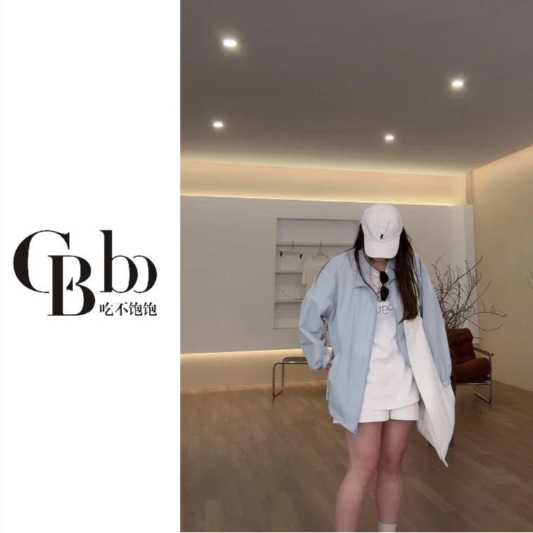 【吃不饱饱】大码 静谧蓝语 简约设计感下摆抽绳立领外套6311