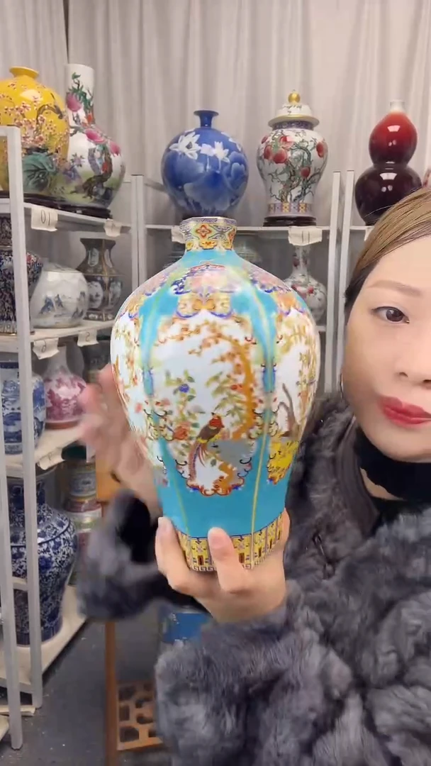 摆件陶景德镇珐琅彩梅瓶