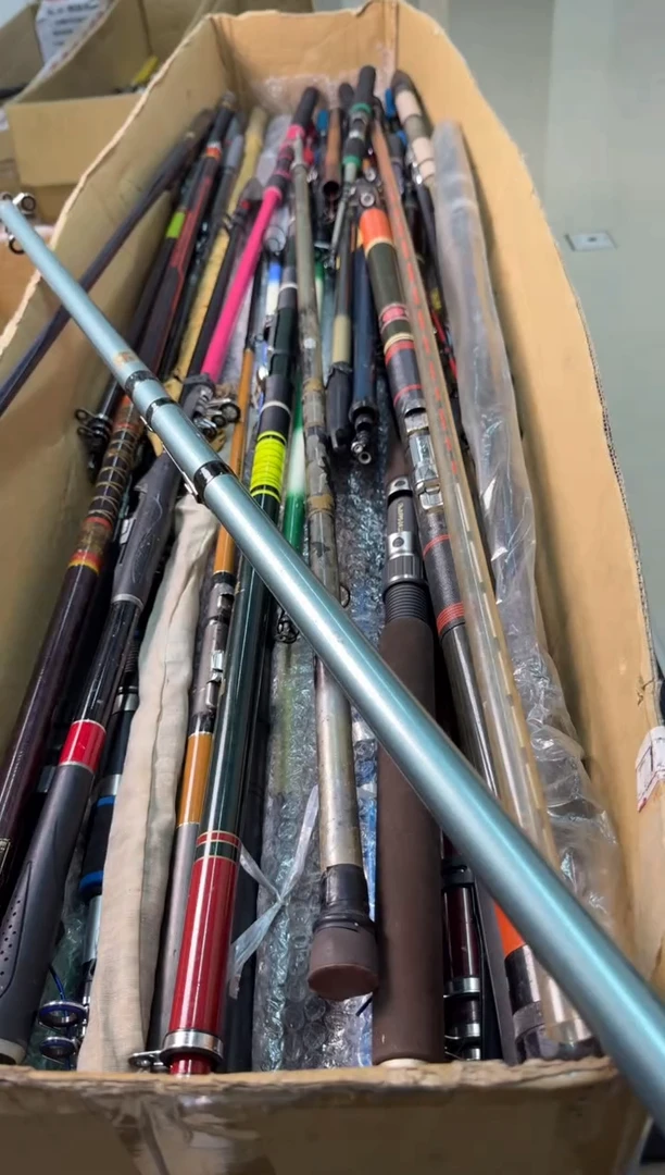 赵*龙 孤品微瑕， 以直播间为准  加 10元发顺丰