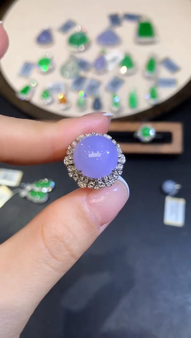 翡翠戒指18K金镶嵌多样性发其一