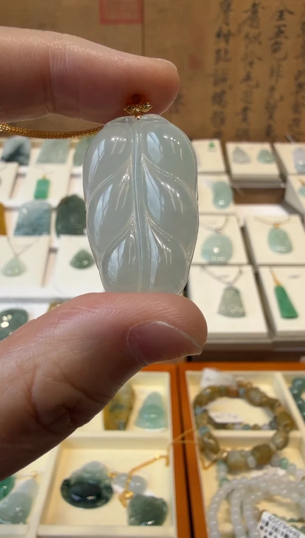 翡翠挂件18K金镶嵌A货翡翠多样性孤品