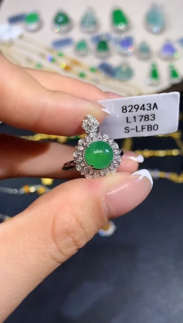 翡翠戒指18K金镶嵌L1783多样性发其一