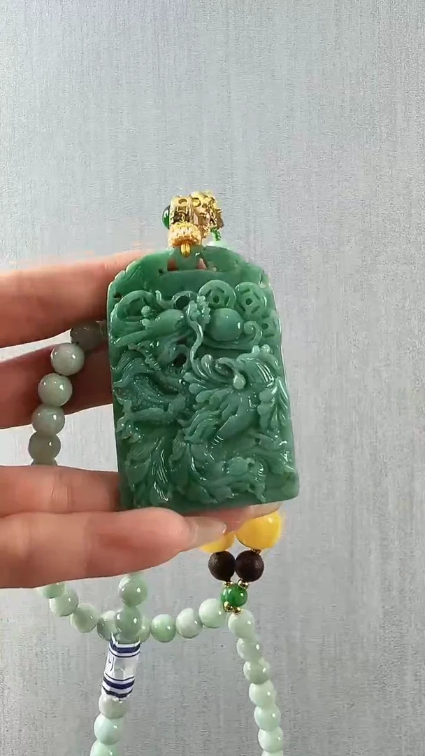 颈饰未镶嵌翡翠龙凤