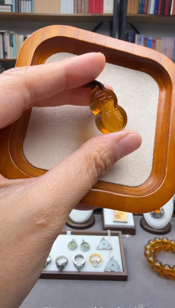 琥珀颈饰未镶嵌如愿吊坠