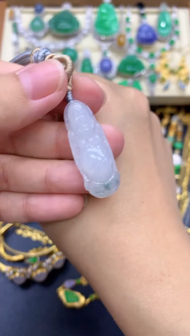 翡翠未镶嵌颈饰133-中国好珍宝