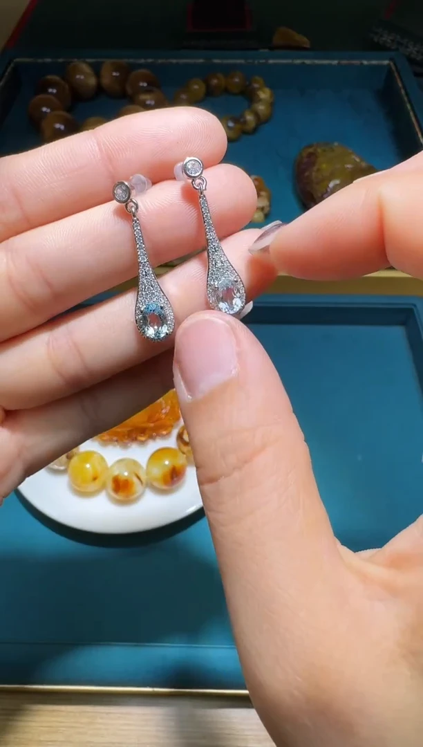 未镶嵌托帕石耳饰多样性发一件 196