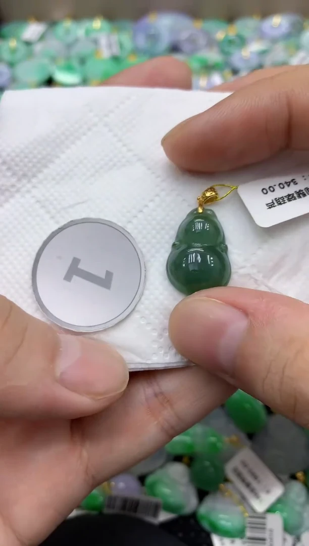 颈饰未镶嵌翡翠天然缅甸翡翠A货
