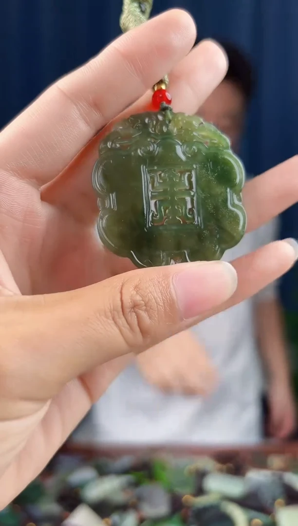 颈饰未镶嵌和田玉拍一发一，多样性发货