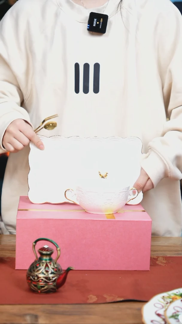 【闪购商品】瓷片豆包儿推荐饰品摆件