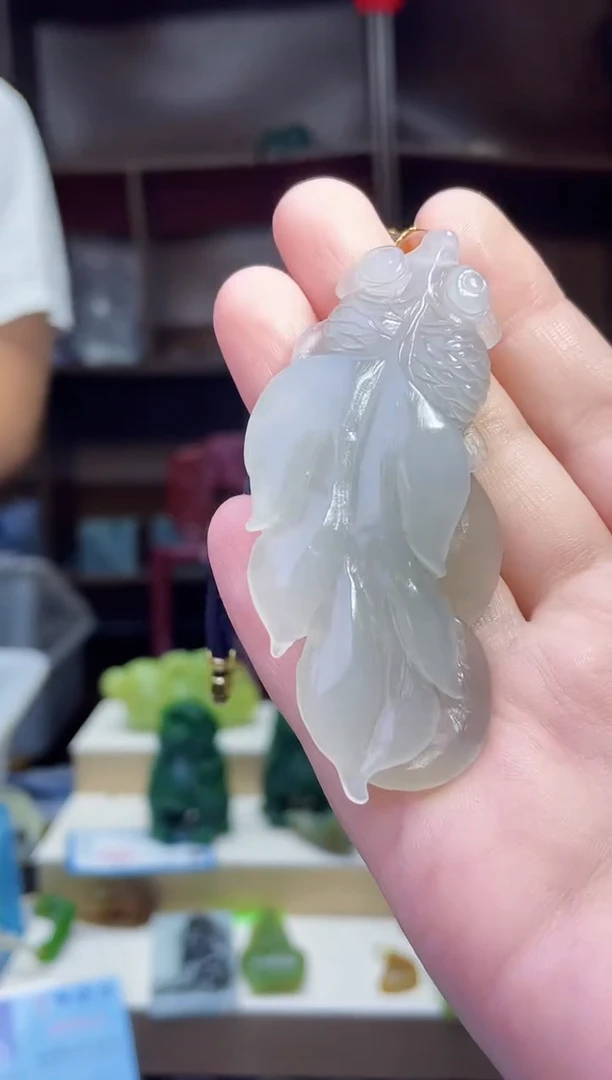 和田玉未镶嵌颈饰1