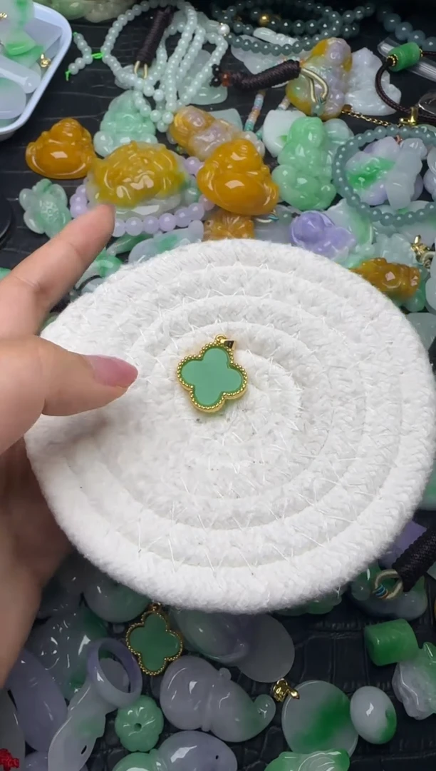 颈饰未镶嵌翡翠缅甸翡翠吊坠