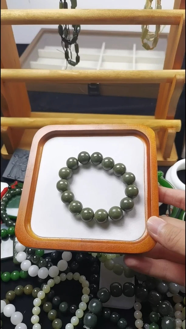 手串未镶嵌和田玉主播推荐！！主播推荐！！