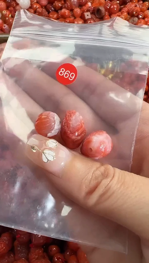 颈饰未镶嵌南红玛瑙1