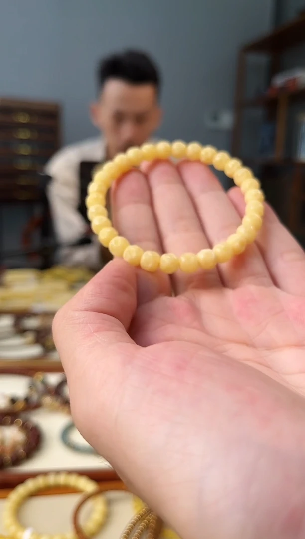 未镶嵌琥珀裸石琥珀蜜蜡（多样性发其一）