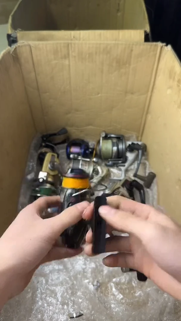 风****，微瑕钓鱼轮，直播间讲解为准，看清楚再拍，如有拆卸不退换